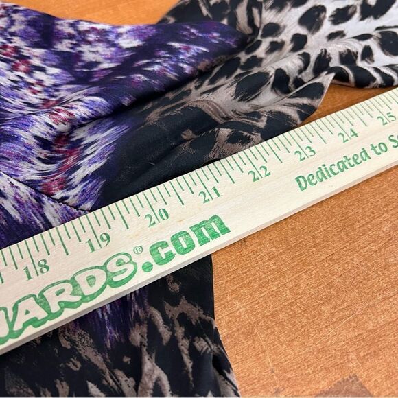 Chicos size one, medium, 3/4 sleeve abstract, animal, print pattern top - Picture 6 of 7